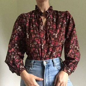 Vintage Floral Top with Pleated Collar and Gathered Sleeves